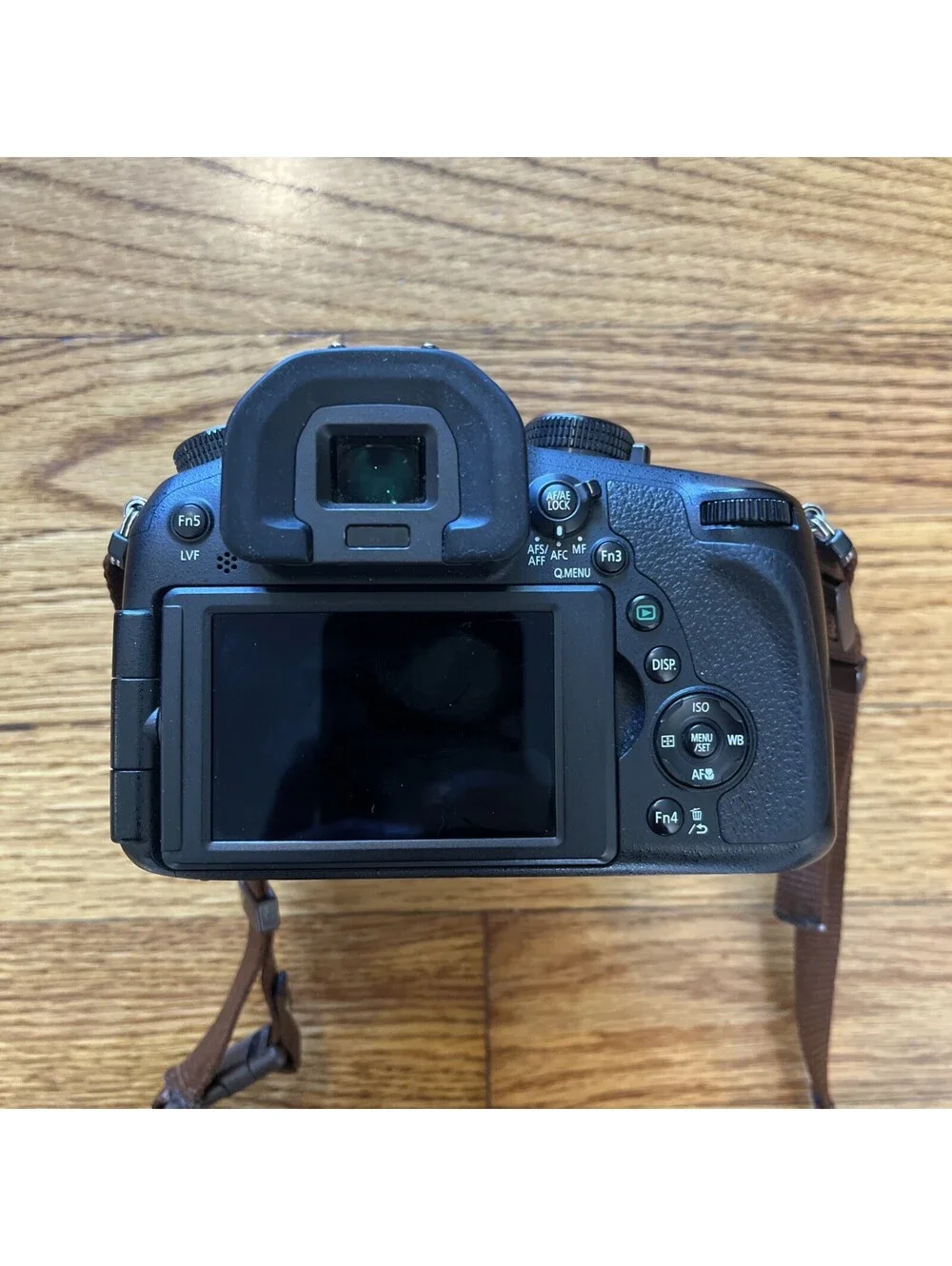 Panasonic LUMIX DMC-FZ1000 25-400mm Camera With Batteries, Charger & Accessories